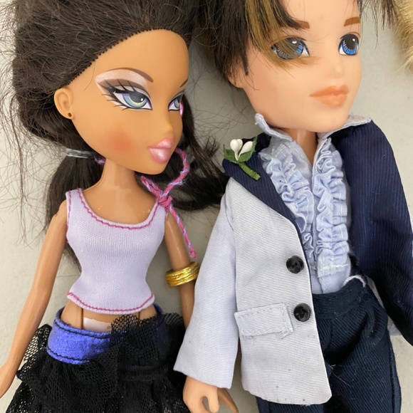 Bratz dolls lot, $30 for 3 - Picture 2 of 9